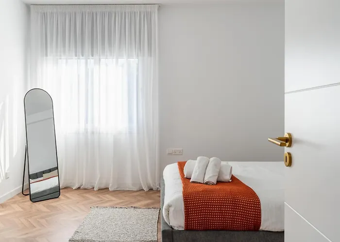 Modern Luxury 2br|park View & Balcony * Nicosia